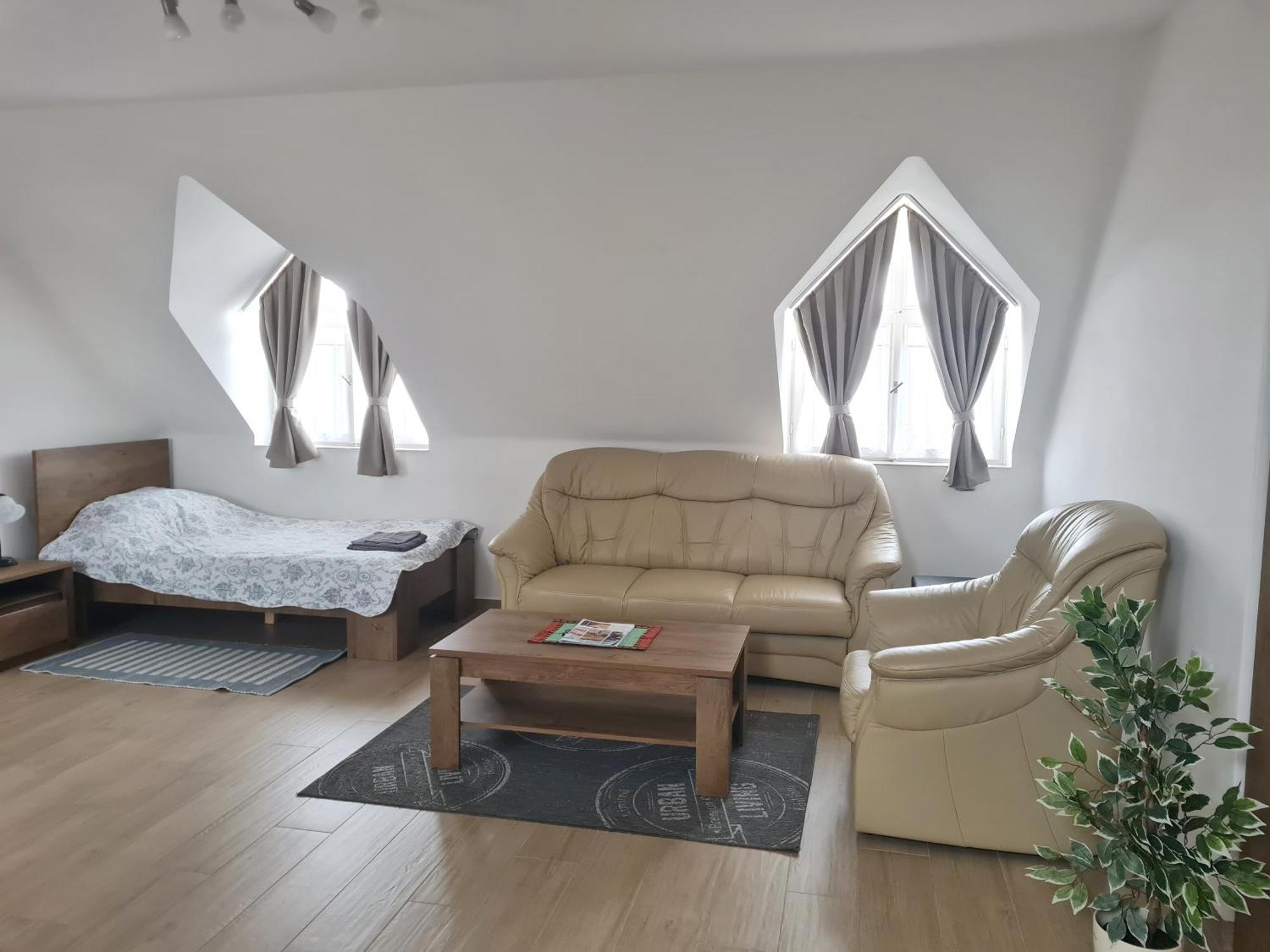 P16 Apartment Hajduboszormeny Esterno foto