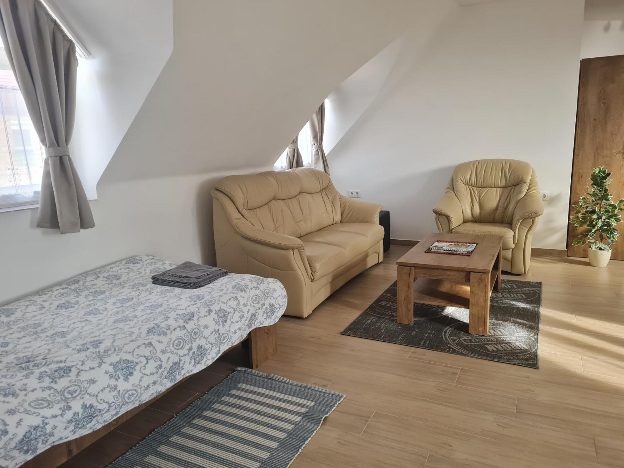 P16 Apartment Hajduboszormeny Esterno foto