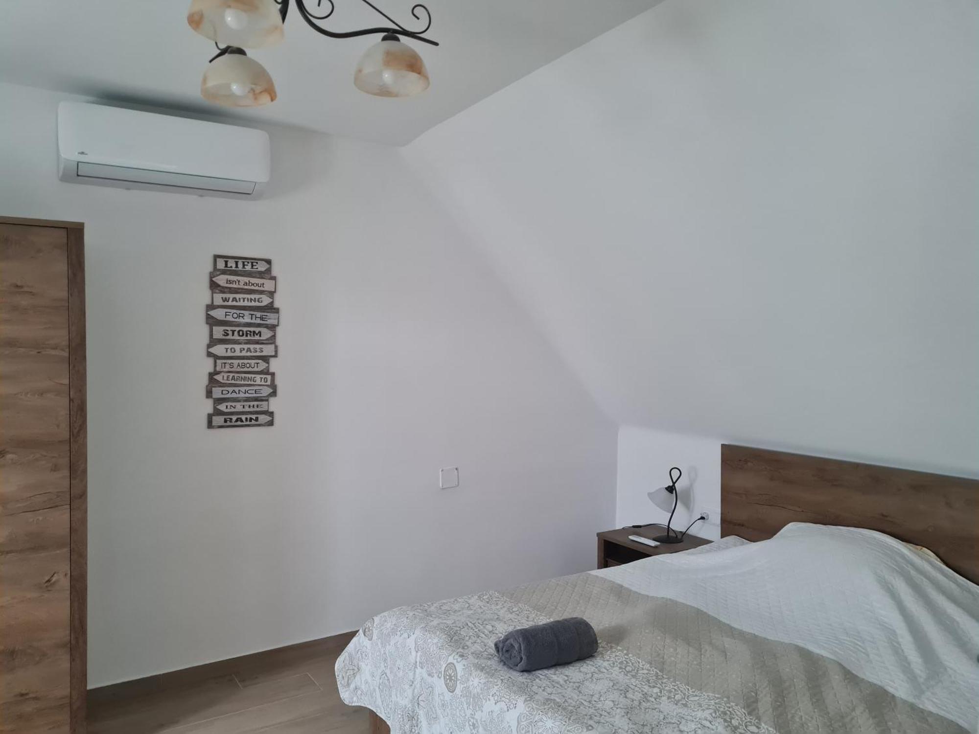 P16 Apartment Hajduboszormeny Esterno foto