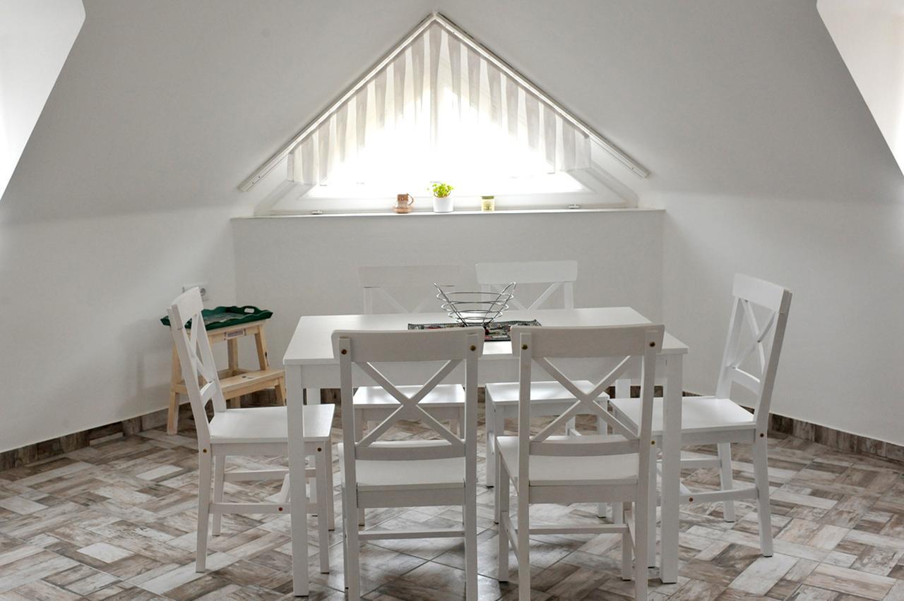 P16 Apartment Hajduboszormeny Esterno foto